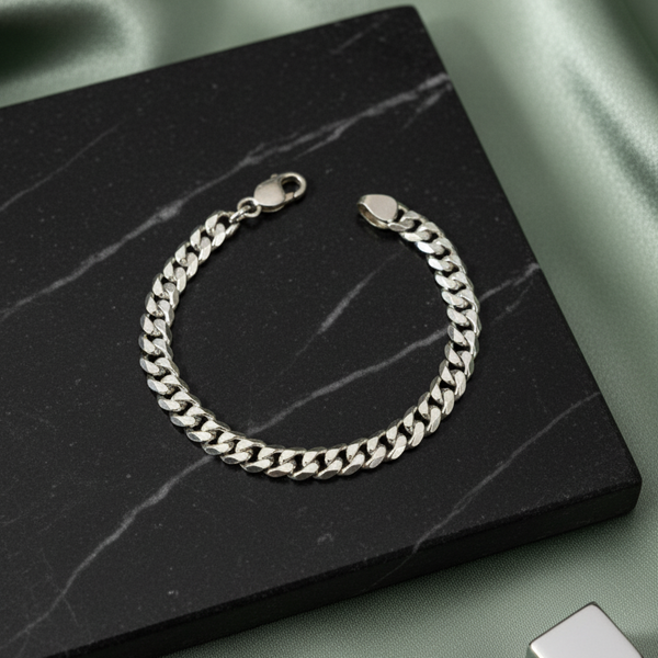 The Essential Curb Chain Bracelet